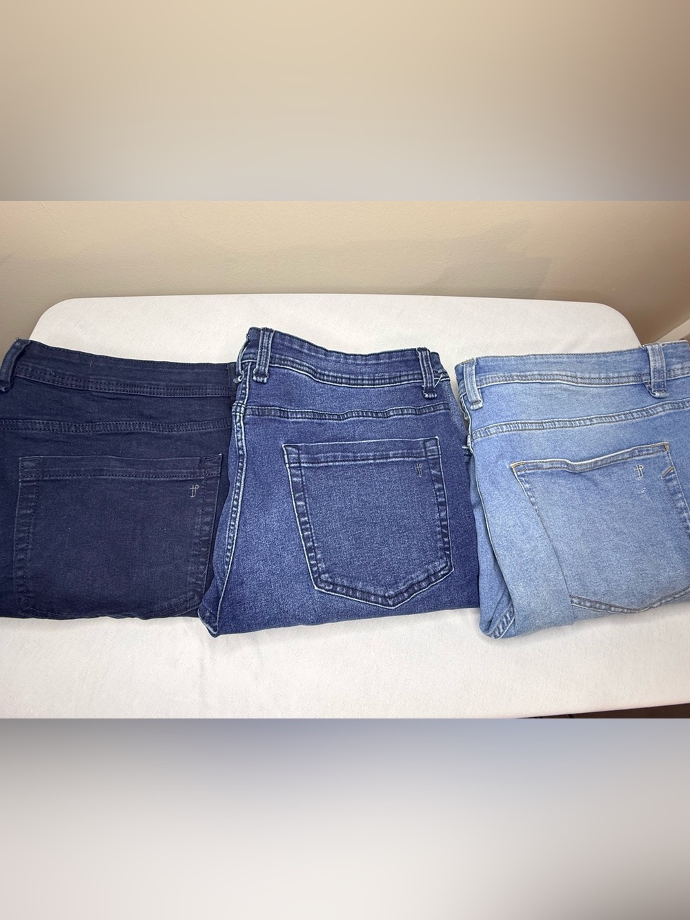 Lot of 3 Men's Skinny Jeans in Dark, Medium and Light Blue - Slim Fit 38x28
